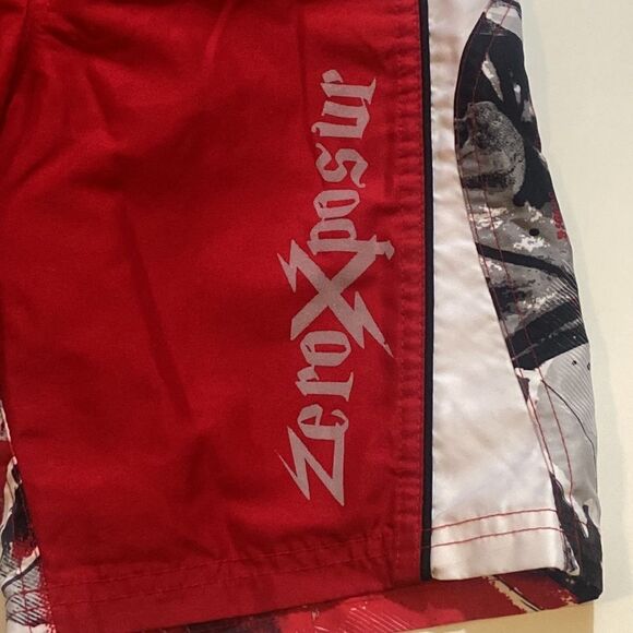 4/$30 ZERO POSUR SWIM KIDS SHORT SIZE M (5-6) - Picture 10 of 12